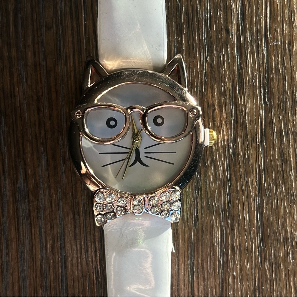 Cute Cat Watch with rhinestones and glasses. Functional - Picture 14 of 16